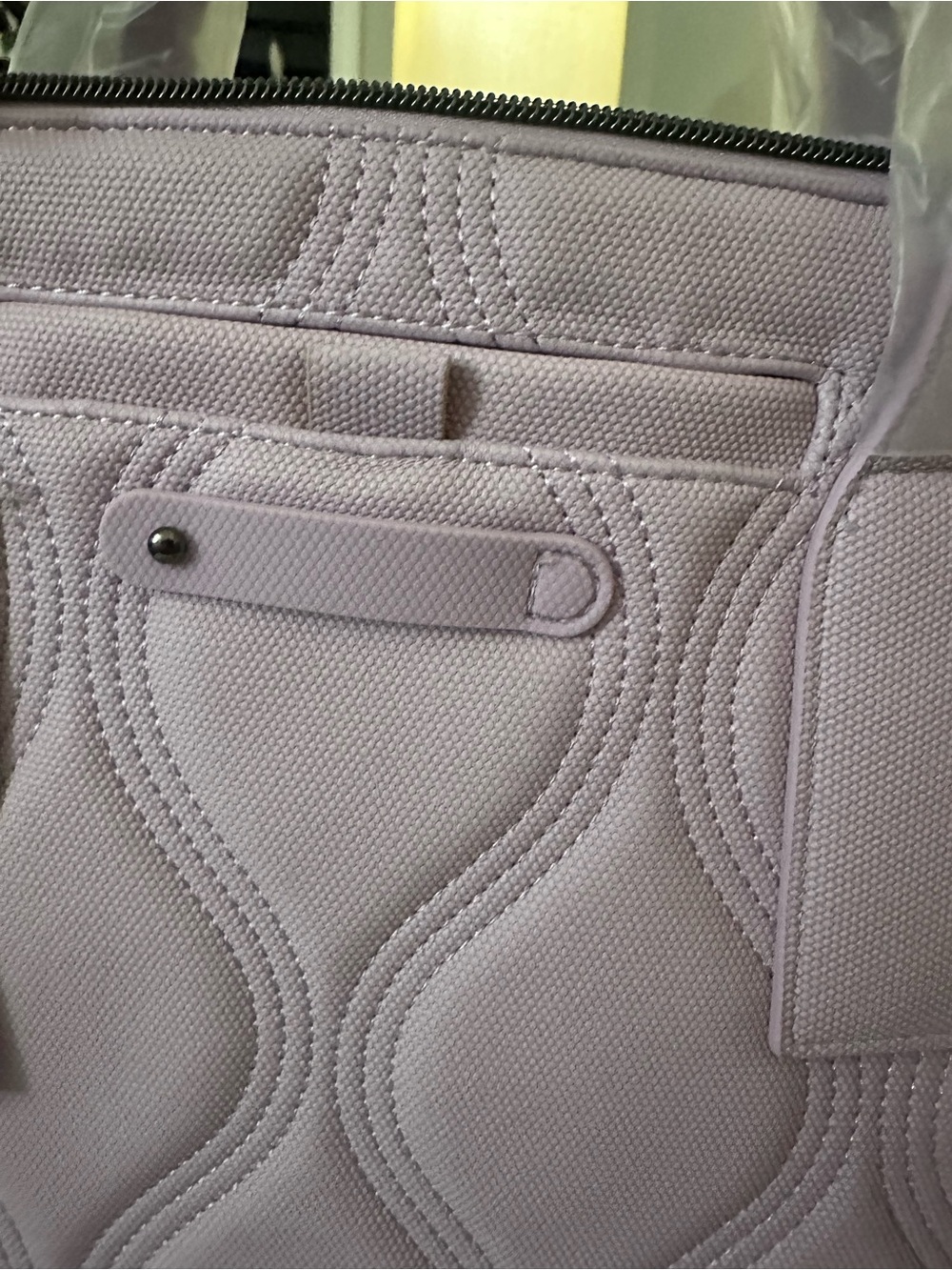 lug Alto Matte Luxe Sugar Plum Quilted Convertible Tote Crossbody NWT $119 MSRP - Picture 7 of 16